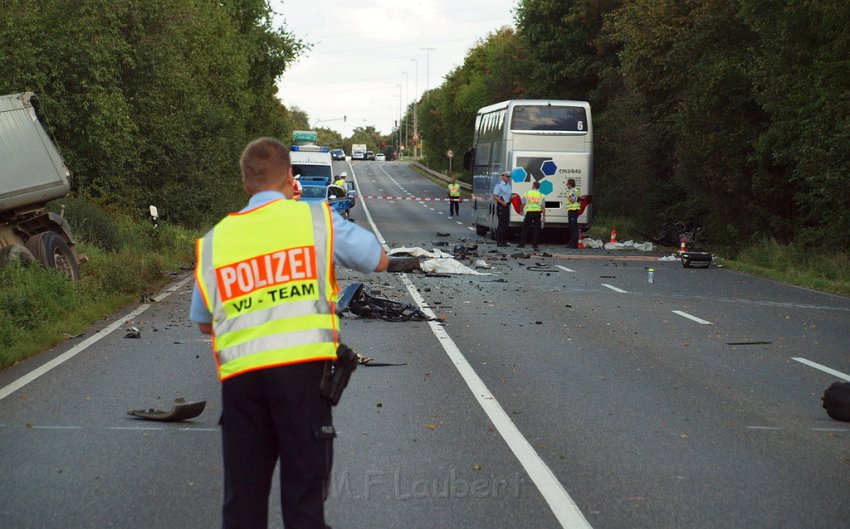 Schwerer VU Koeln Immendorf Kerkraderstr P096.JPG